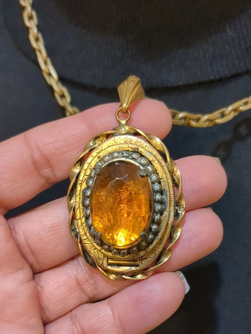Vintage Gold Tone Oval Pendant Necklace And Locket